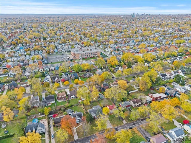 $299,900 | 42 Jasper Drive, Amherst, NY 14226