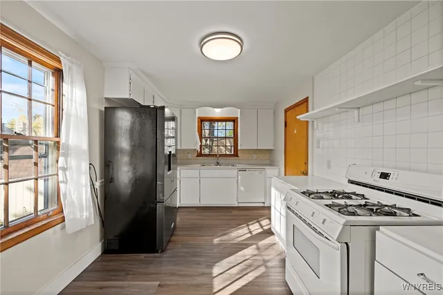 $299,900 | 42 Jasper Drive, Amherst, NY 14226