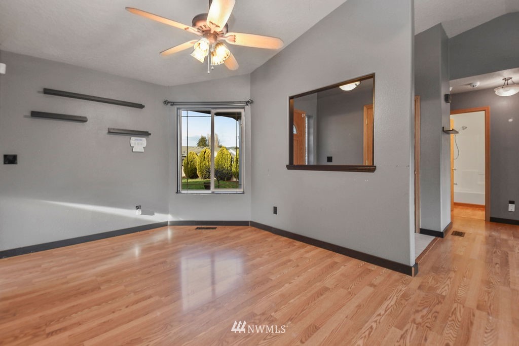 130 Balboa Loop Kelso, WA 98626 - Photo 9 of 20 Gallery Image 9