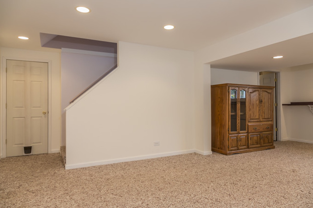 101 Barnes Road Elgin, IL 60124 - Photo 18 of 22 a view of an empty room
