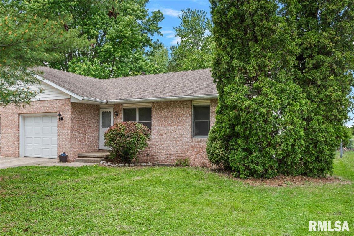 3329 Rawlings Drive Springfield, IL 62704 - Photo 1 of 24