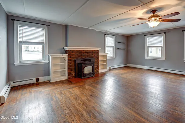 $249,999 | 61 Fort Johnson Avenue, Fort Johnson, NY 12070