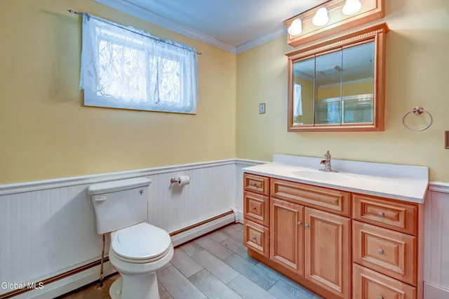 $249,999 | 61 Fort Johnson Avenue, Fort Johnson, NY 12070