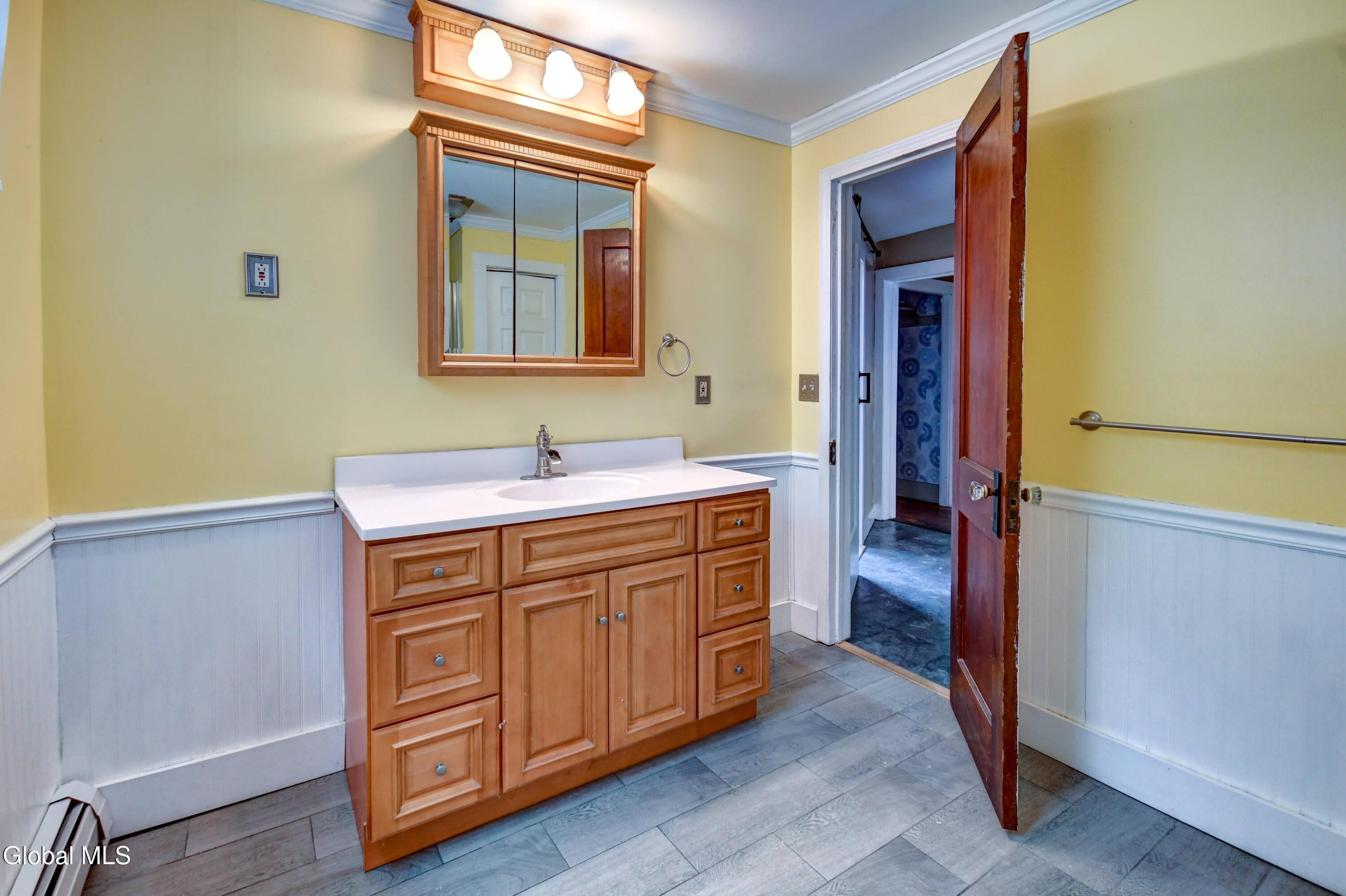 61 Fort Johnson Avenue Fort Johnson, NY 12070 - Photo 32 of 52 61 Fort Johnson Ave-37