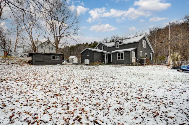 $249,999 | 61 Fort Johnson Avenue, Fort Johnson, NY 12070