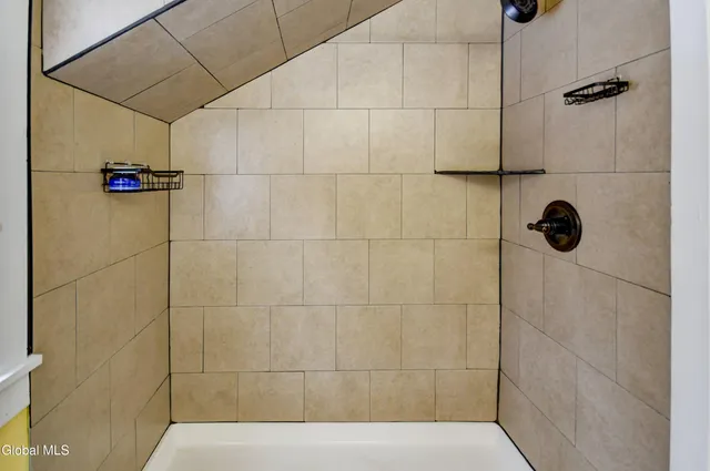 $249,999 | 61 Fort Johnson Avenue, Fort Johnson, NY 12070