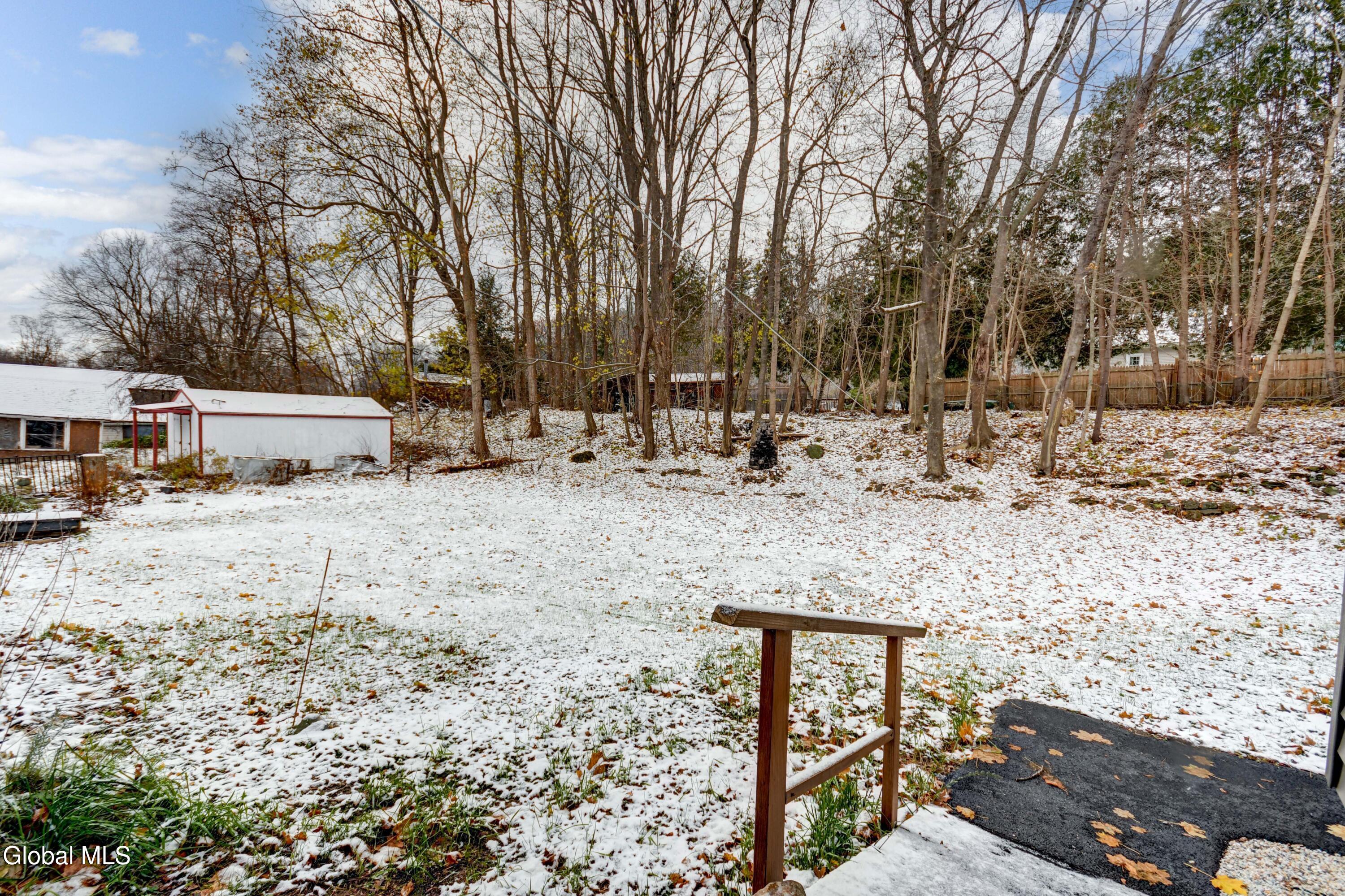 61 Fort Johnson Avenue Fort Johnson, NY 12070 - Photo 6 of 52 61 Fort Johnson Ave-62