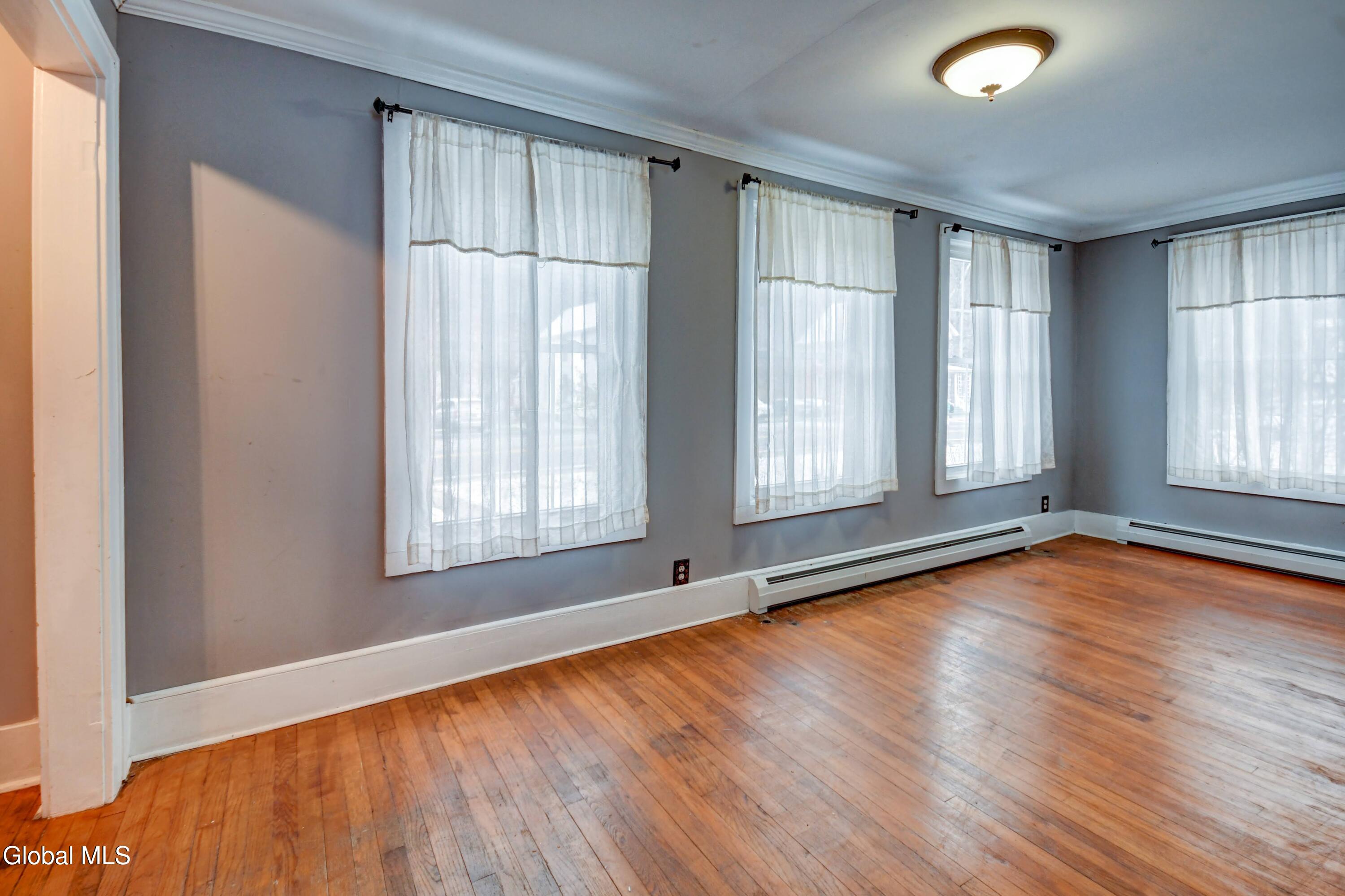 61 Fort Johnson Avenue Fort Johnson, NY 12070 - Photo 8 of 52 61 Fort Johnson Ave-10