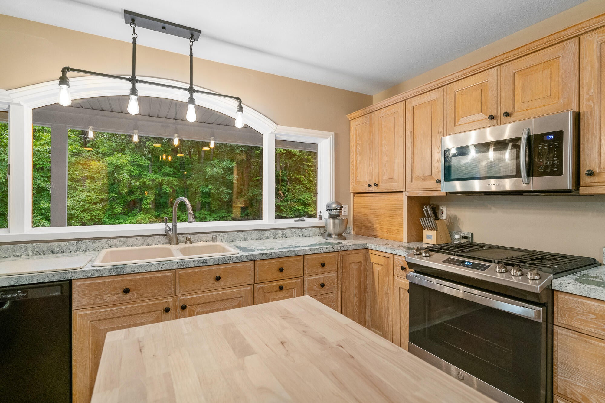 5822 Resort Pike Road Petoskey, MI 49770 - Photo 6 of 54 Gallery Image 6