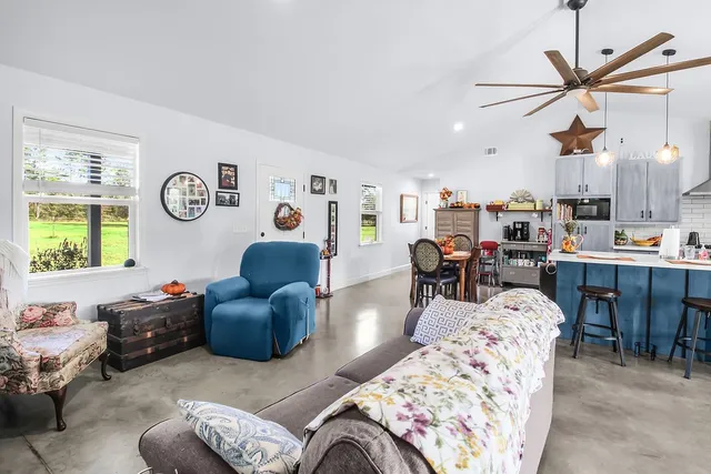 $449,500 | 1474 Mcintosh Trail Southeast, Townsend, GA 31331