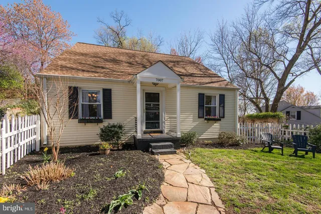 $3,150 | 7007 Grove Road, Alexandria, VA 22306