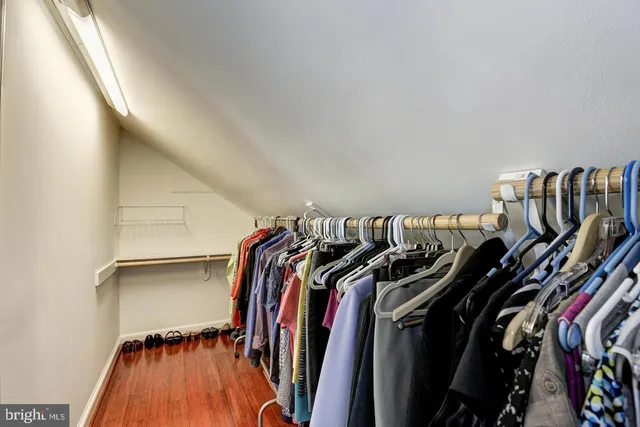 $3,150 | 7007 Grove Road, Alexandria, VA 22306