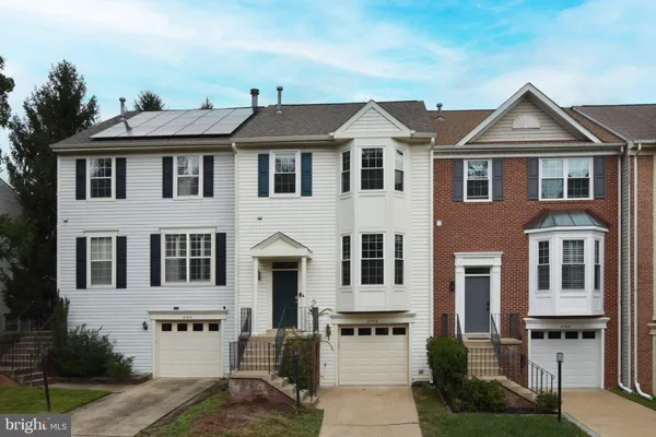 $2,975 | 47616 Comer Square, Sterling, VA 20165