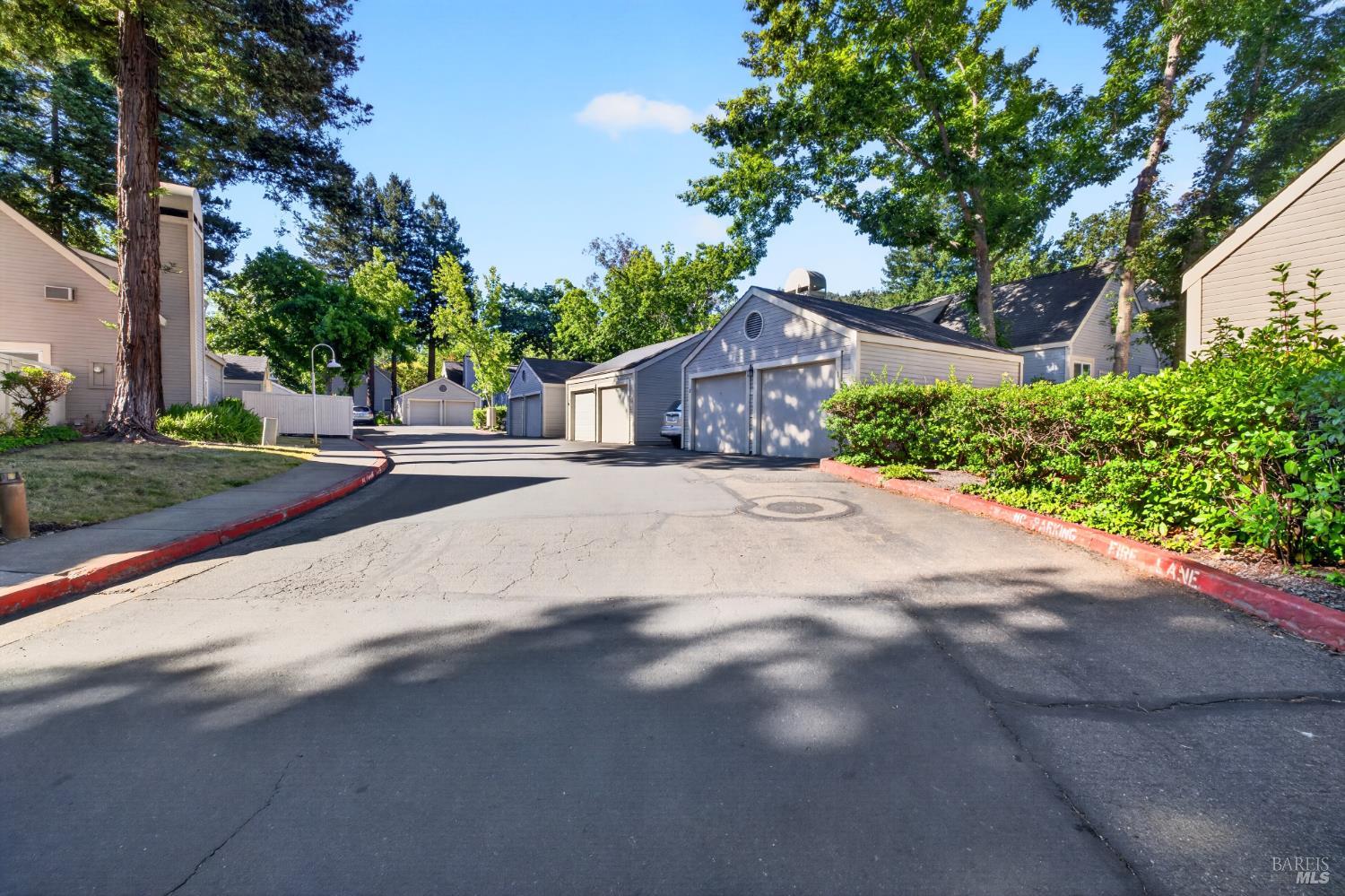2757 Lakeview Drive Santa Rosa, CA 95405 - Photo 45 of 54