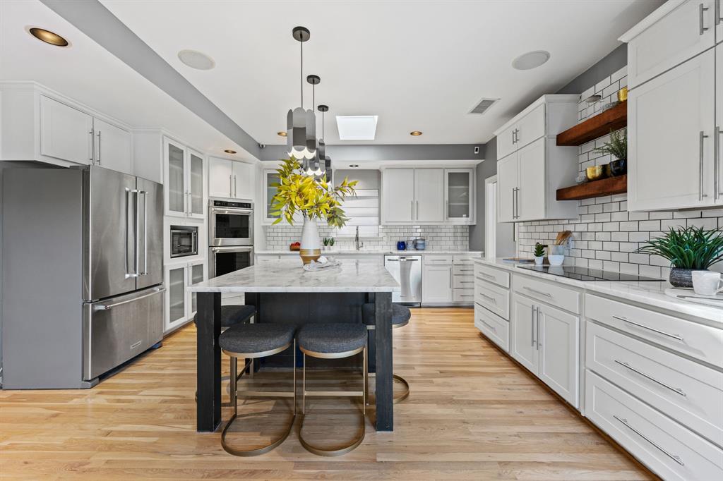 10536 Egret Lane Dallas, TX 75230 - Photo 13 of 37