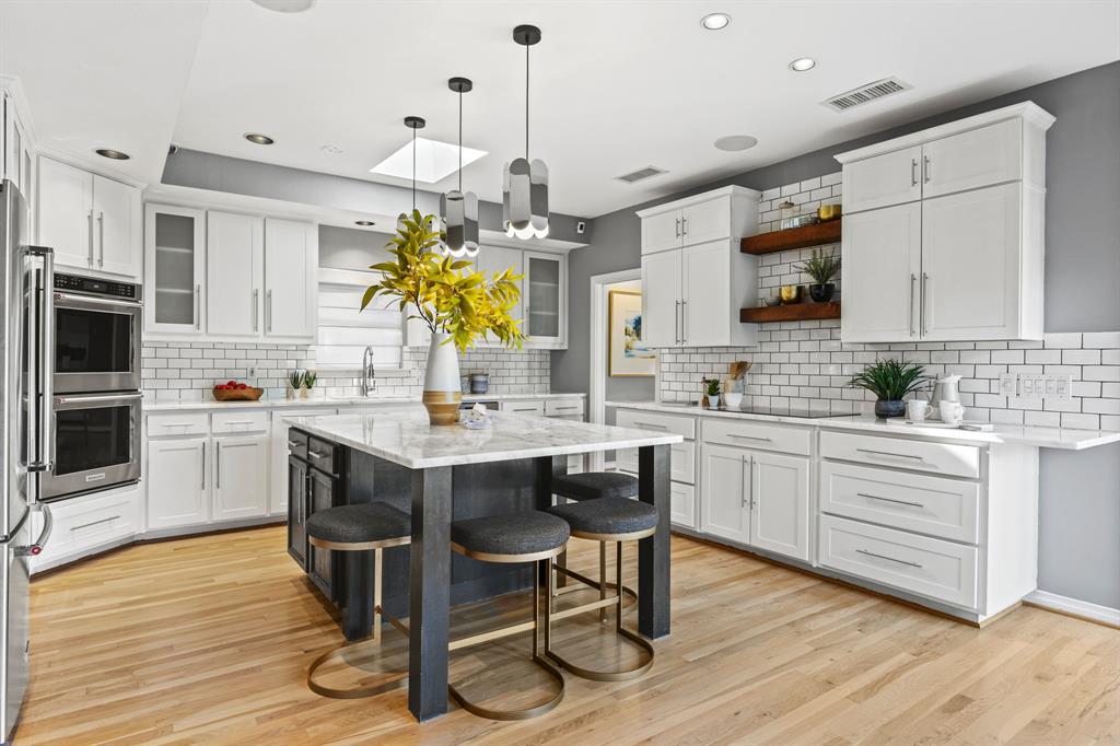 10536 Egret Lane Dallas, TX 75230 - Photo 14 of 37