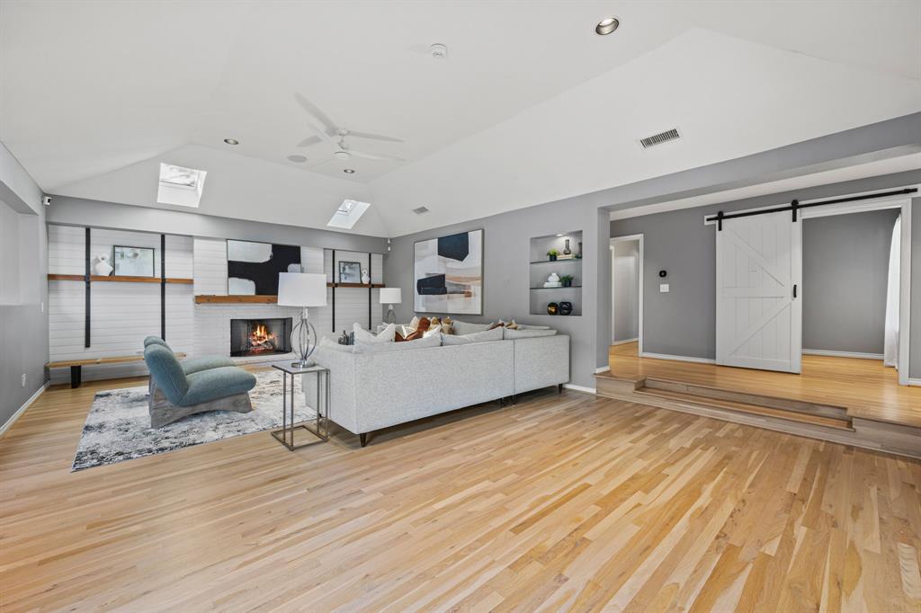 10536 Egret Lane Dallas, TX 75230 - Photo 6 of 37