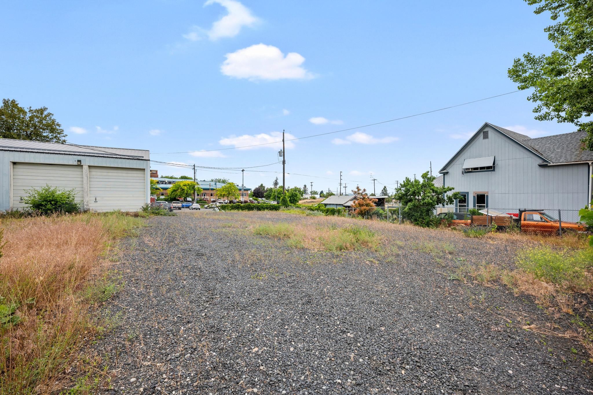 608 South Hatch Street Spokane, WA 99202 - Photo 16 of 21