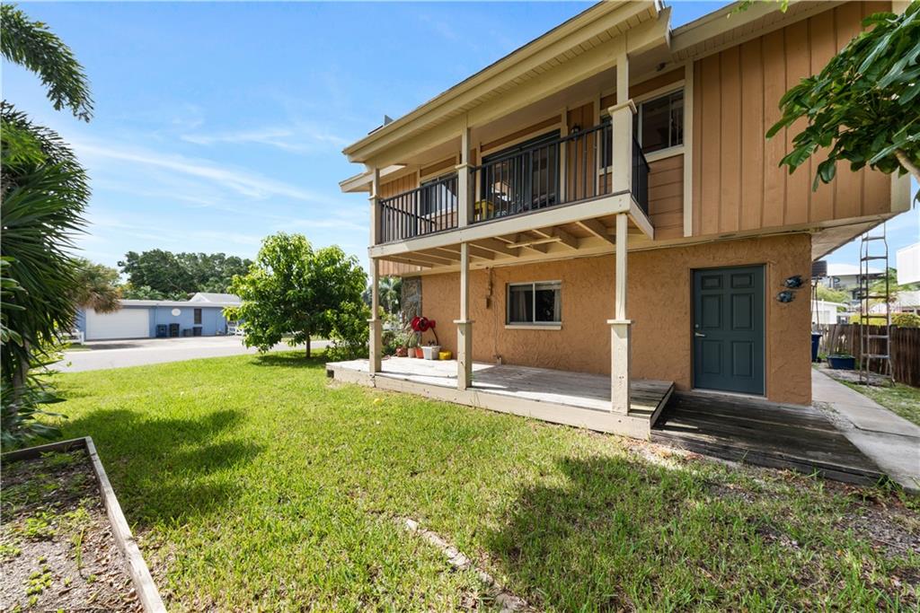 17601 1st Street East Redington Shores, FL 33708 - Photo 31 of 33
