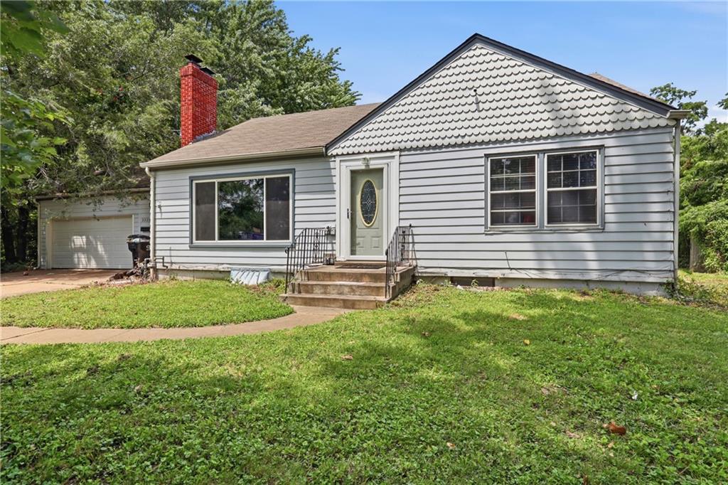3321 Blue Ridge Boulevard Independence, MO 64052 - Photo 1 of 27