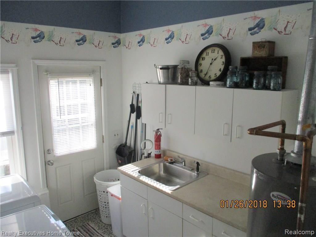5111 Lakeshore Road Lexington, MI 48450 - Photo 11 of 17 IMG_3684.JPG