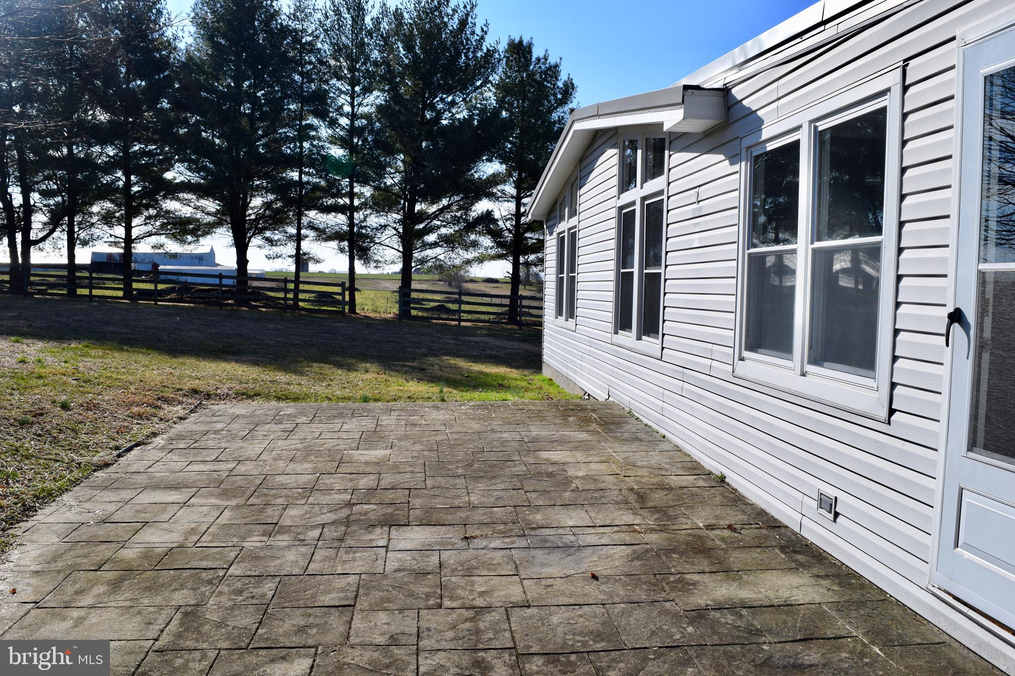 876 Old Forge Road Oxford, PA 19363 - Photo 22 of 27 patio
