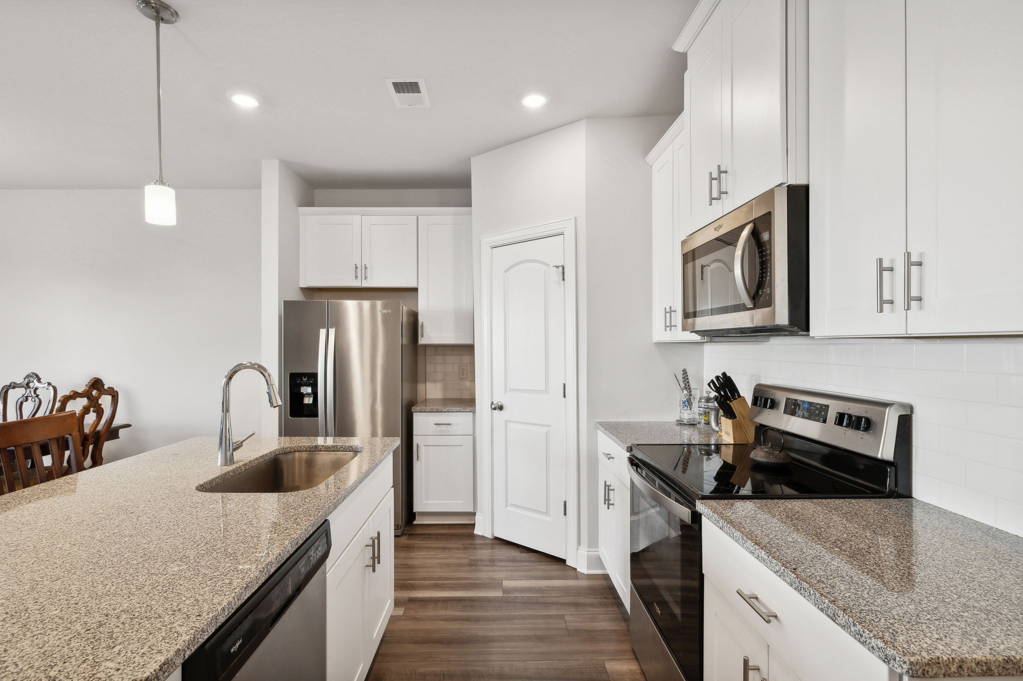738 Prairie View Drive Columbia, TN 38401 - Photo 15 of 38 a kitchen with kitchen island a sink stove and refrigerator