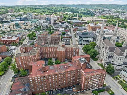 $127,000 | 4601 Fifth Avenue, Unit 221, Pittsburgh, PA 15213