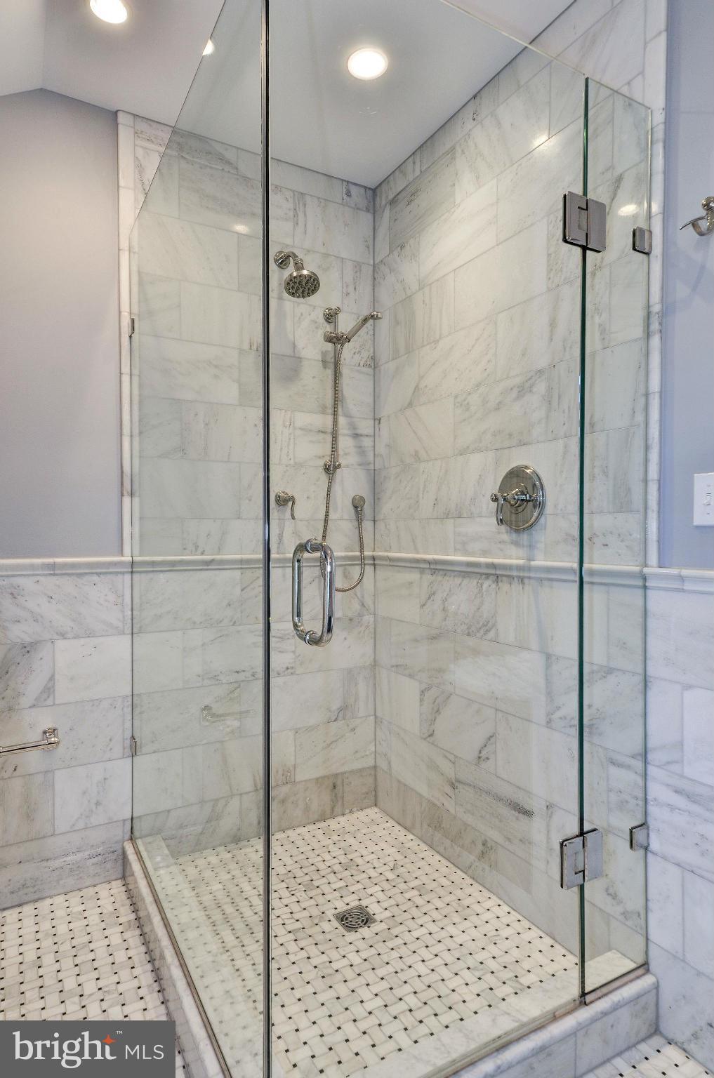 4625 Reno Road Northwest Washington, DC 20008 - Photo 16 of 30 Bath (Master)