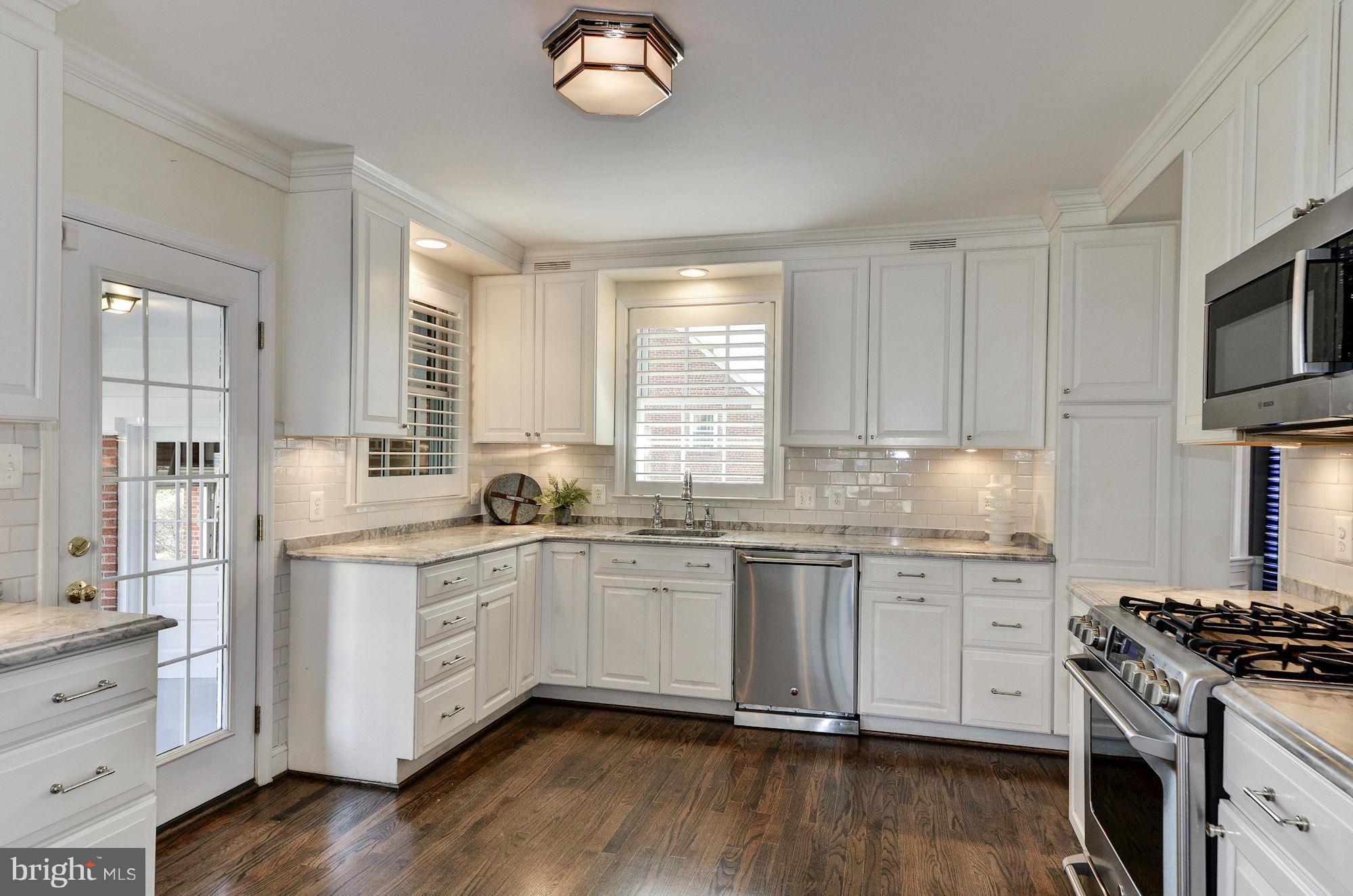 4625 Reno Road Northwest Washington, DC 20008 - Photo 9 of 30 Kitchen