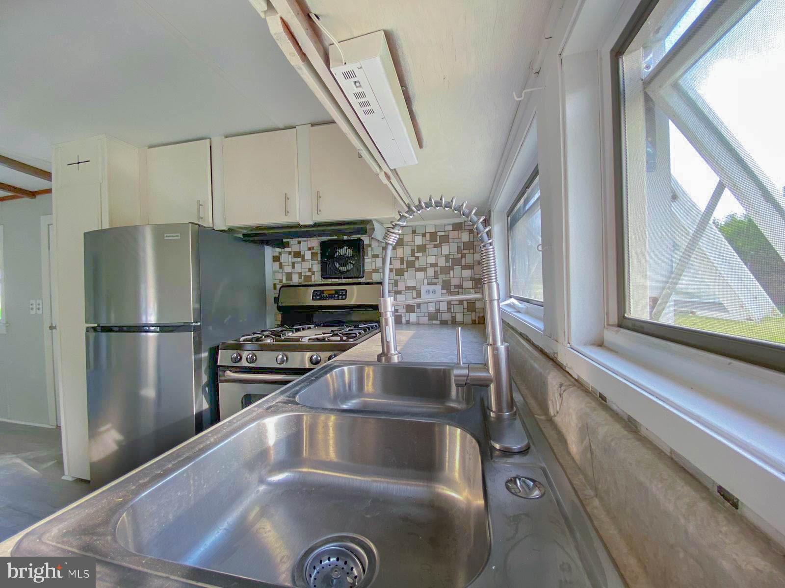 730 Brownsville Road Reading, PA 19608 - Photo 11 of 32 Kitchen