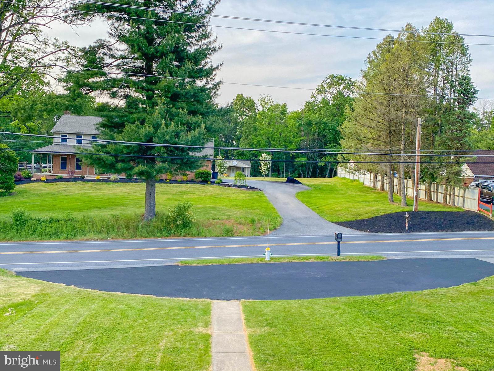 730 Brownsville Road Reading, PA 19608 - Photo 6 of 32 Drive way