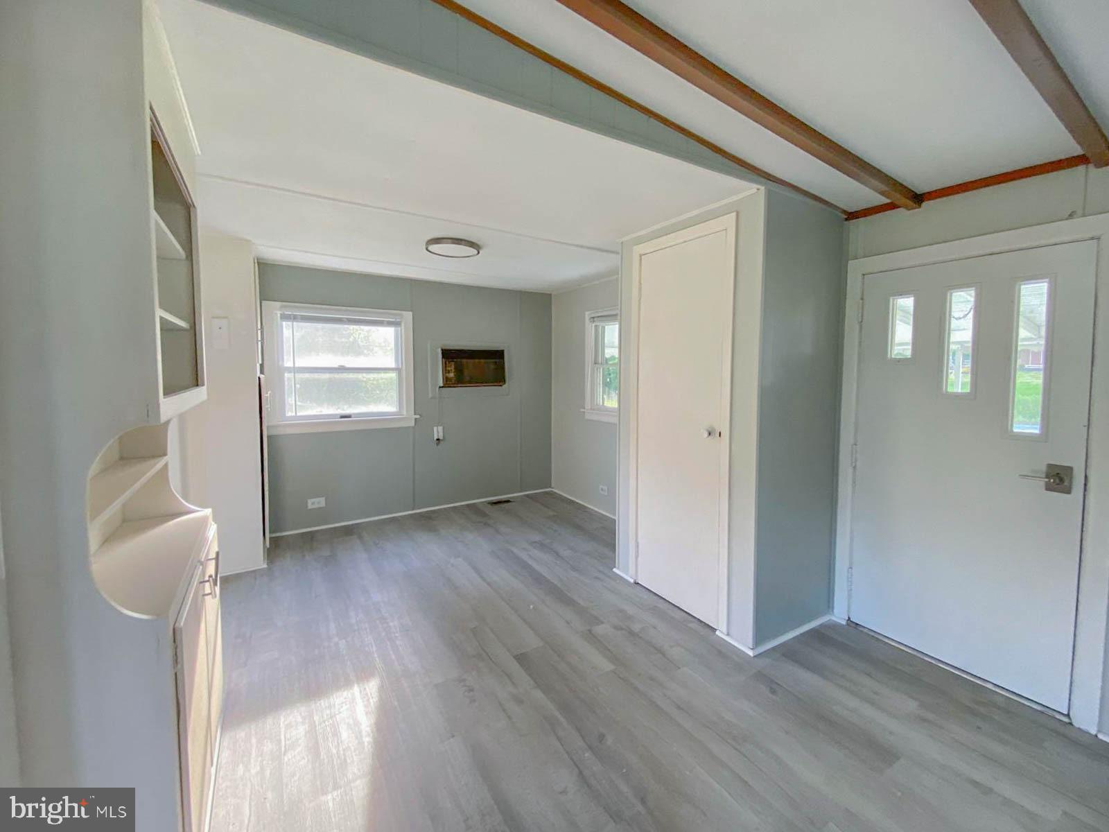 730 Brownsville Road Reading, PA 19608 - Photo 7 of 32 Dinning area