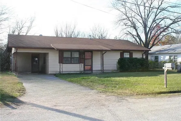 $149,997 | 407 North Files Street, Itasca, TX 76055