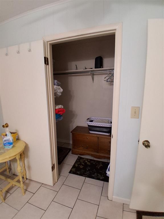 407 North Files Street Itasca, TX 76055 - Photo 16 of 30 View of closet