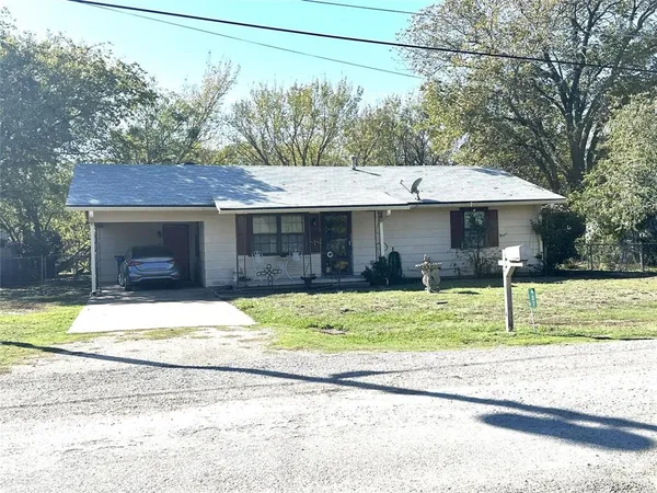 $155,000 | 407 North Files Street, Itasca, TX 76055