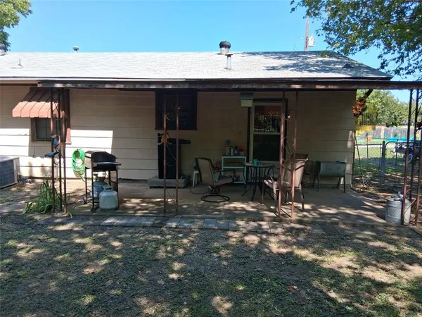 $155,000 | 407 North Files Street, Itasca, TX 76055