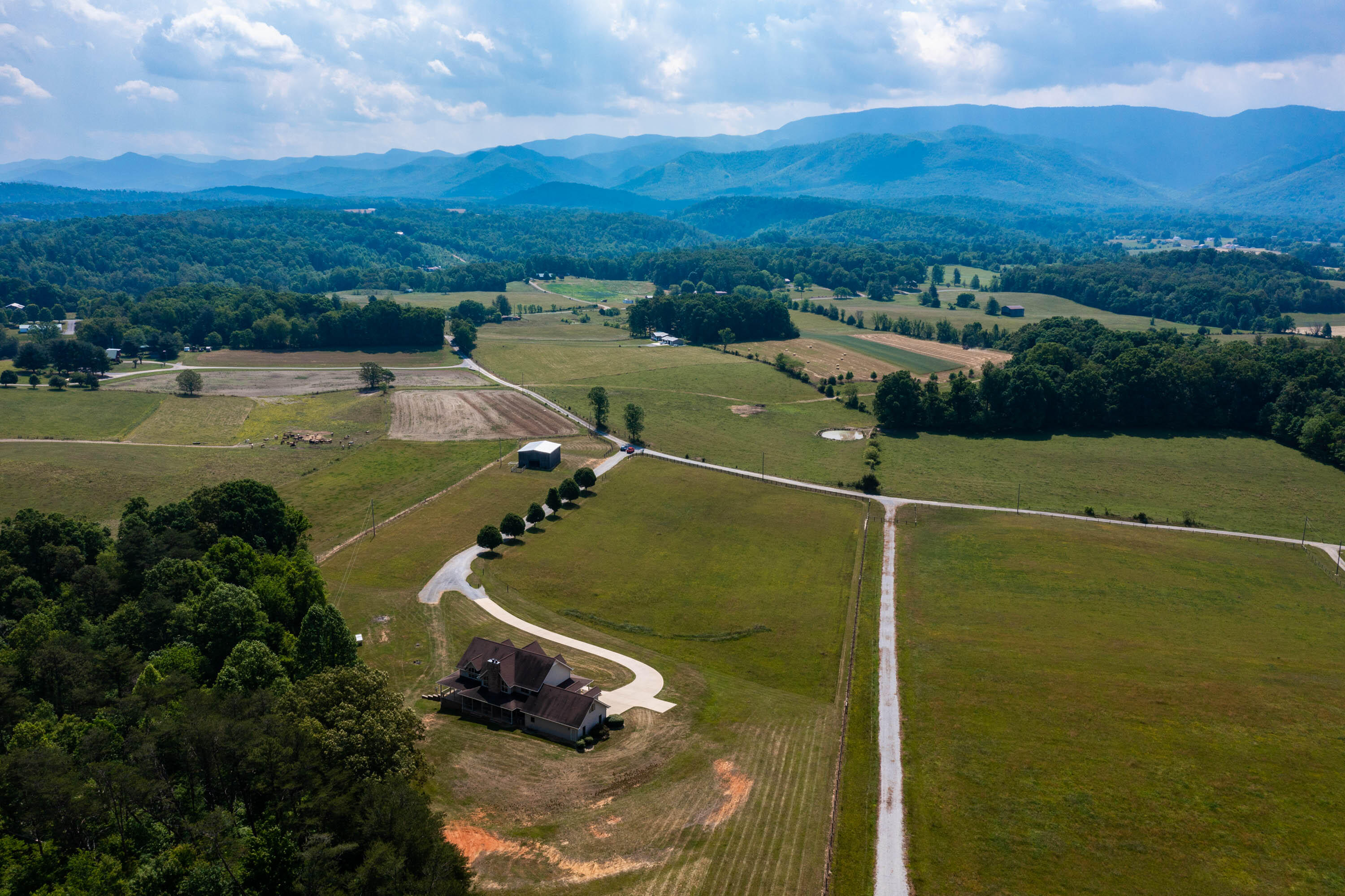735 Jay Fanning Road Afton, TN 37616 - Photo 4 of 36 4