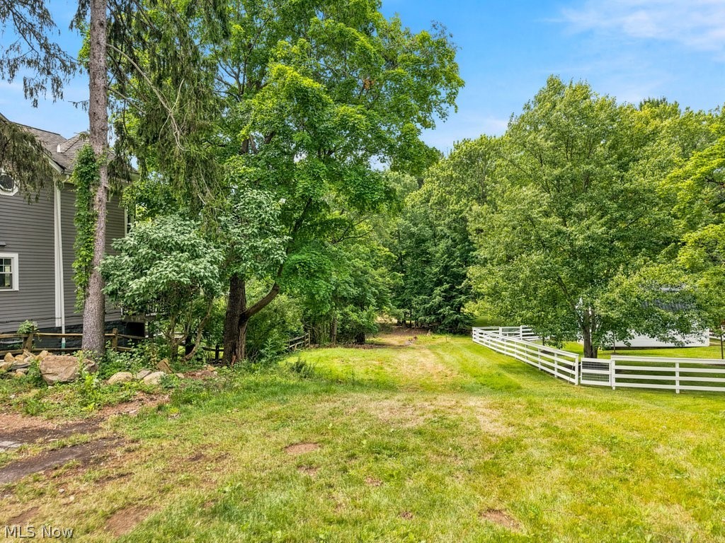 106 Solon Road Chagrin Falls, OH 44022 - Photo 2 of 12 Gallery Image 2