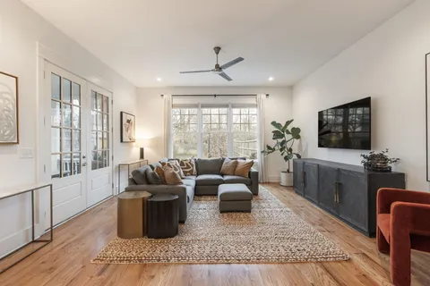 $1,395,000 | 1002 B Grandview Drive, Nashville, TN 37204