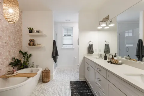 $1,395,000 | 1002 B Grandview Drive, Nashville, TN 37204