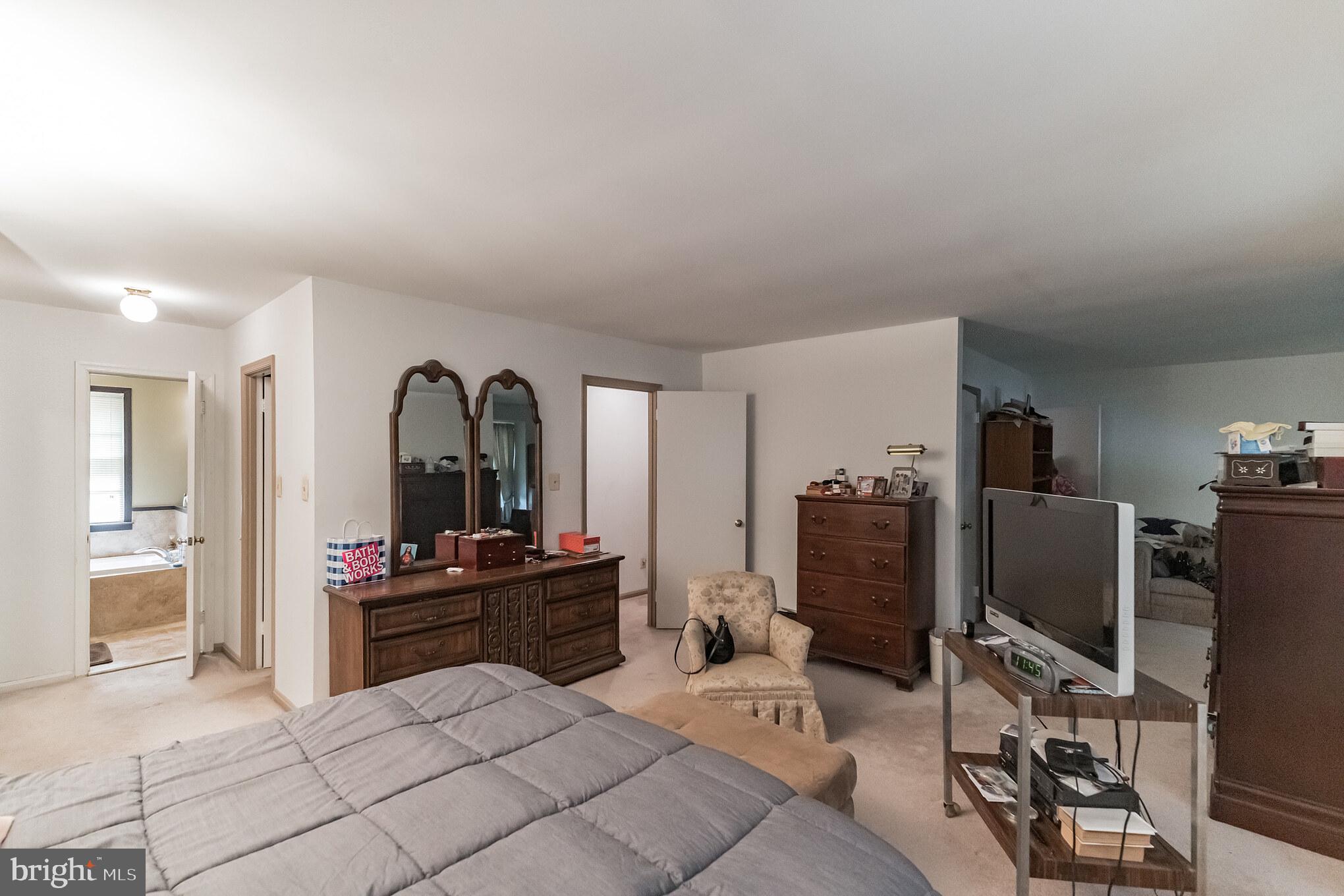 14 Thorburn Road Gaithersburg, MD 20878 - Photo 19 of 30