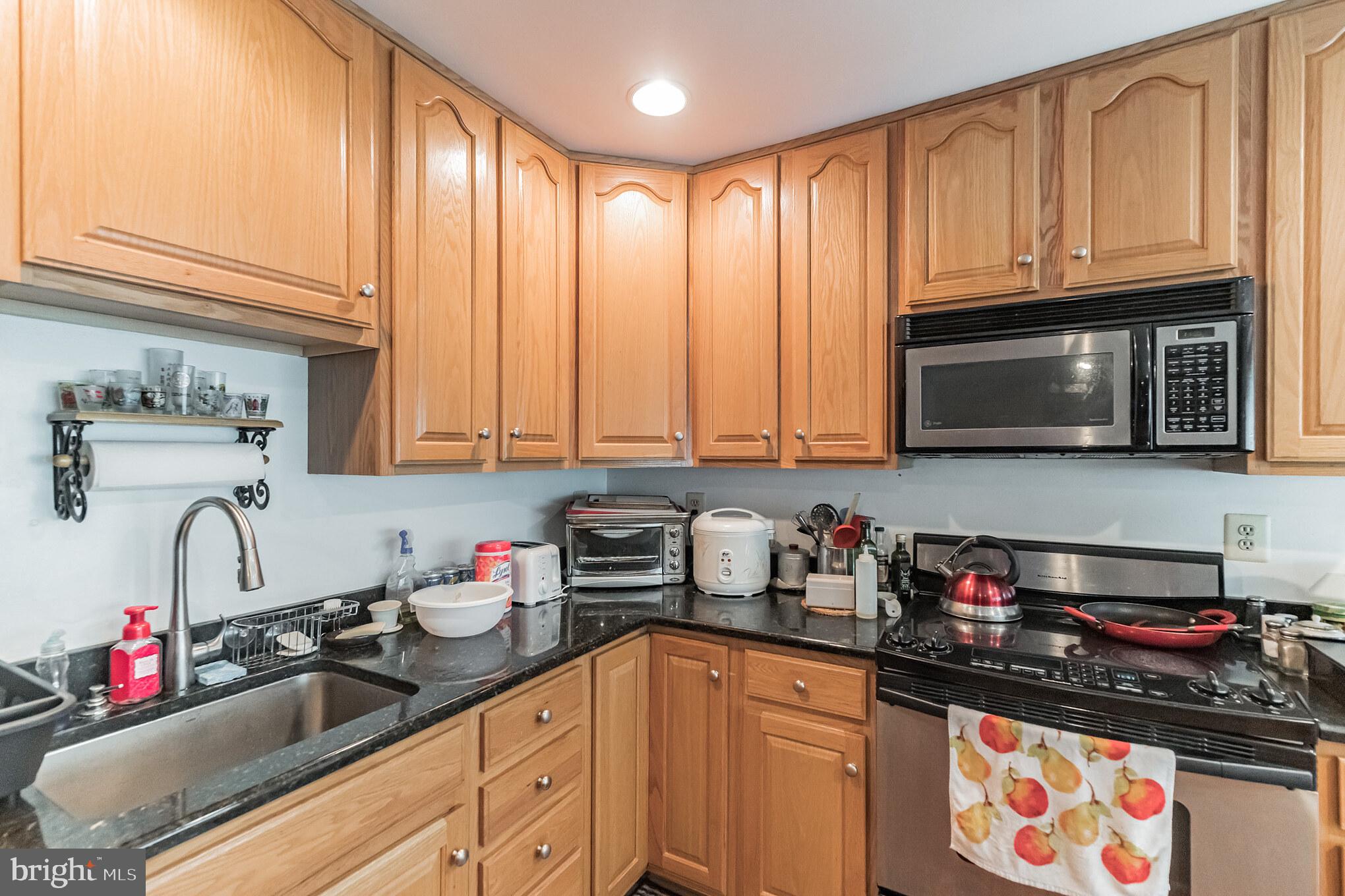 14 Thorburn Road Gaithersburg, MD 20878 - Photo 8 of 30