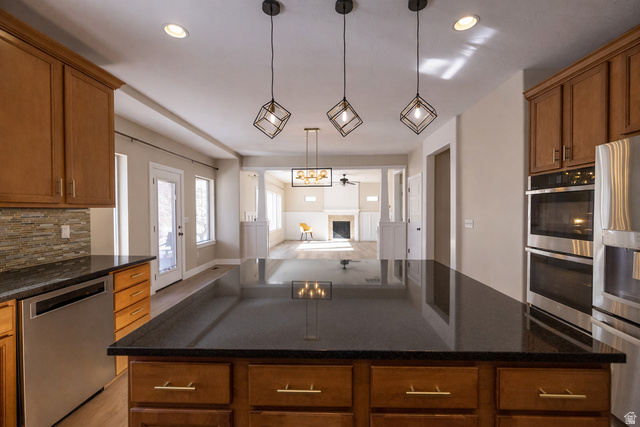 15866 South Mercer Cove Draper, UT 84020 - Photo 10 of 40