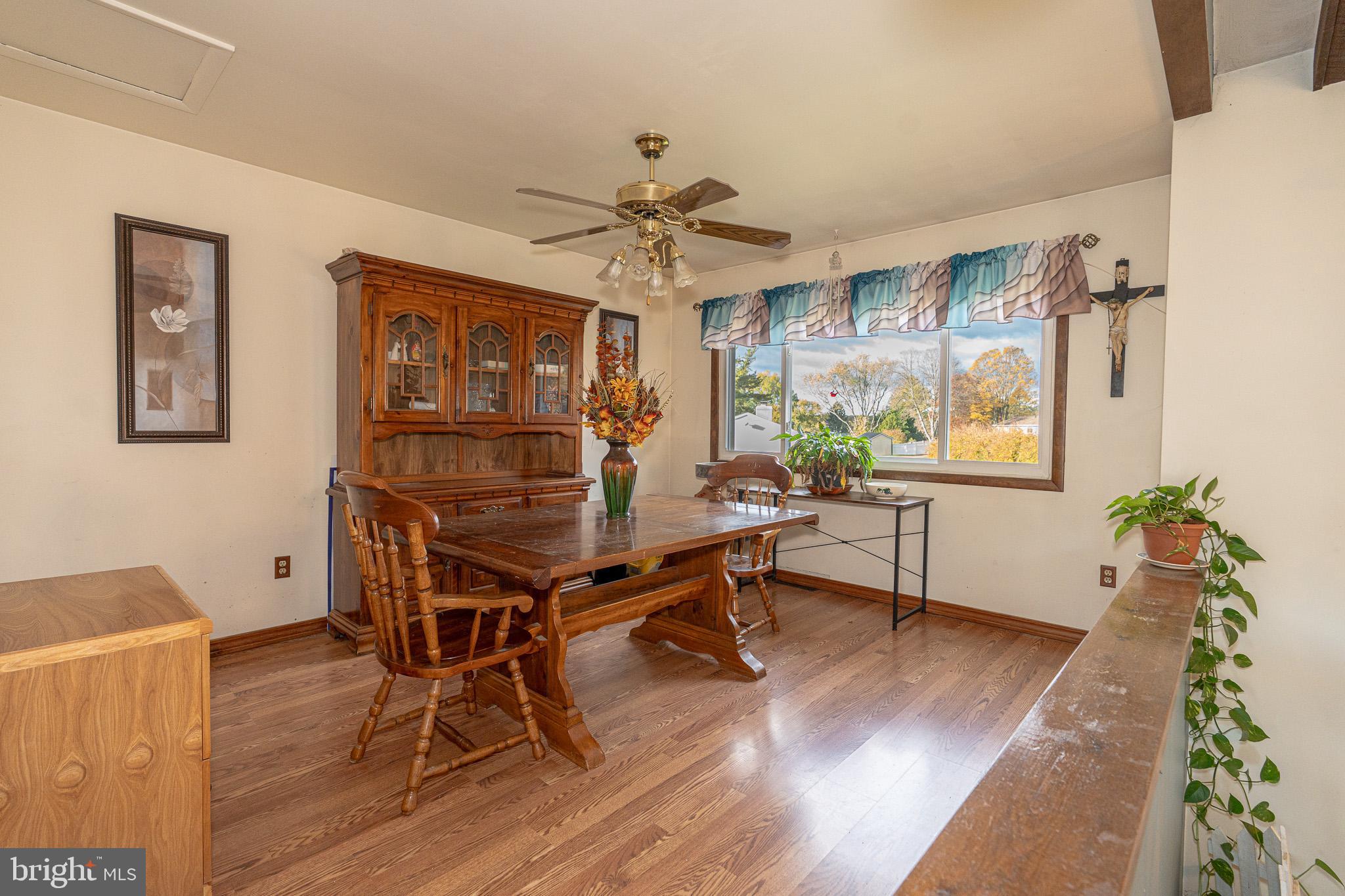 1913 Trout Farm Road Jarrettsville, MD 21084 - Photo 18 of 40 a workspace with wooden floor