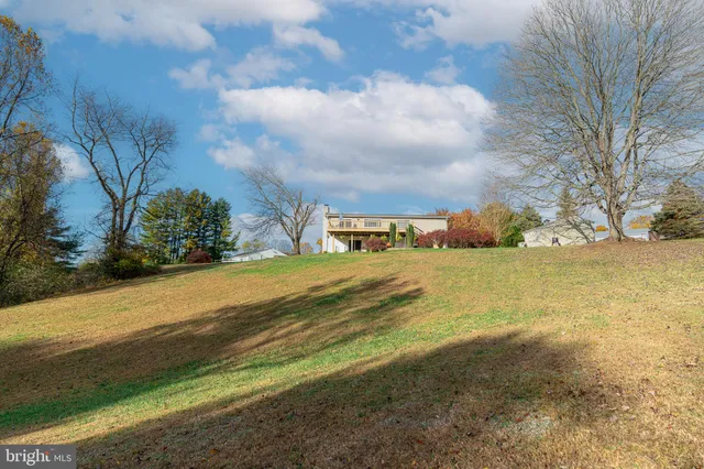 a view of an ocean view