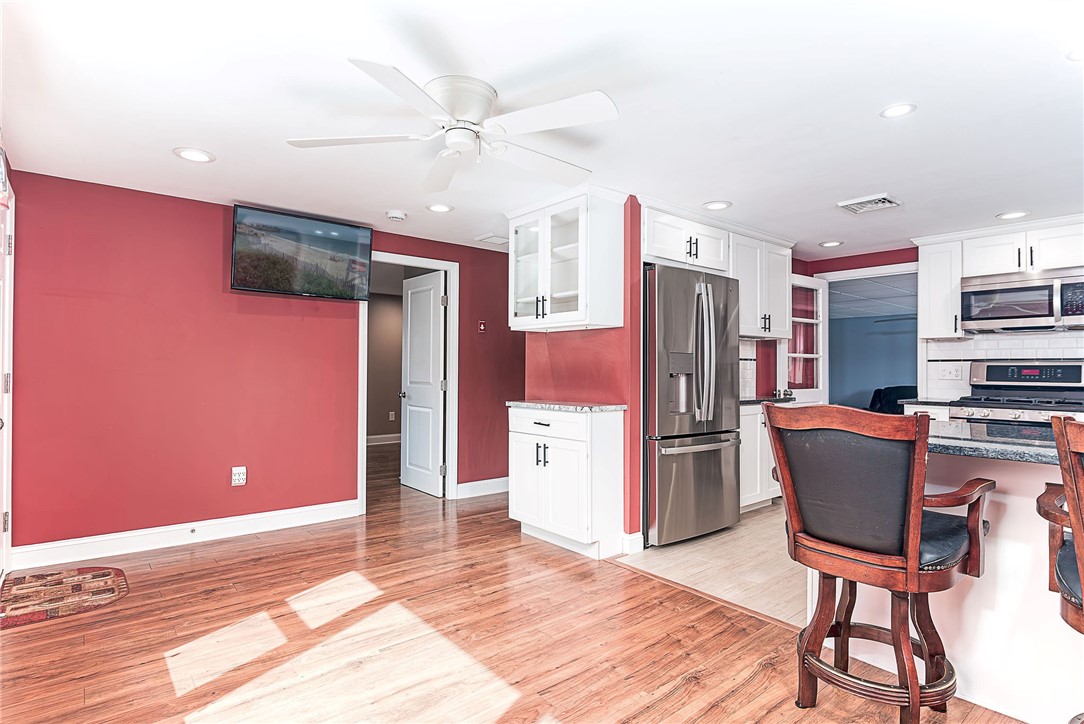 121 Tupelo Road South Kingstown, RI 02879 - Photo 12 of 33