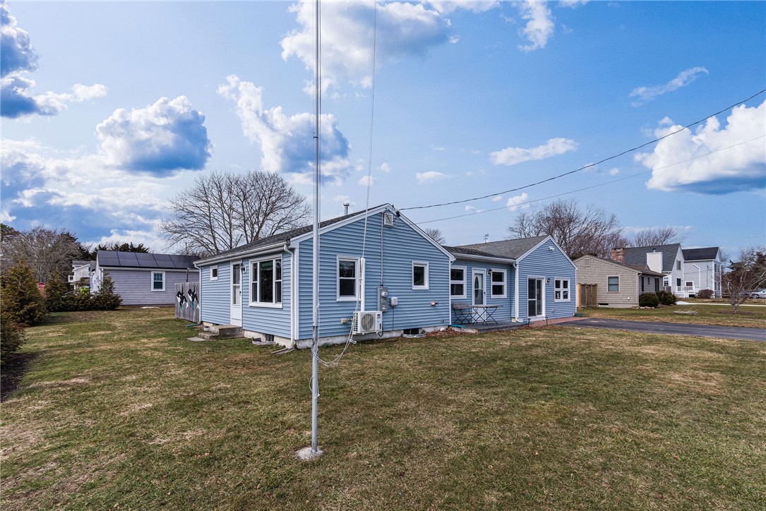 121 Tupelo Road South Kingstown, RI 02879 - Photo 2 of 33