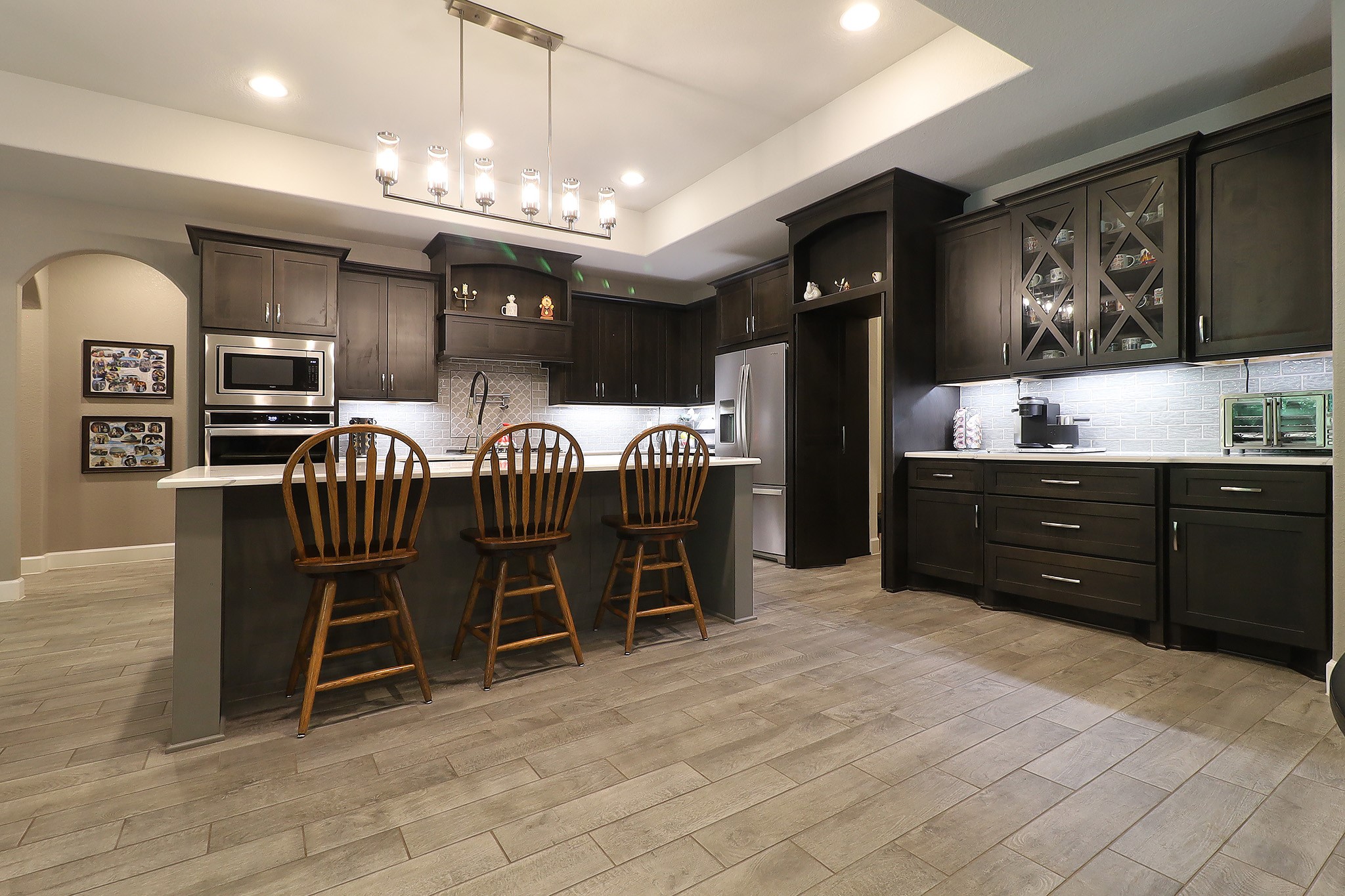 121 Red Hawk Road Huntsville, TX 77340 - Photo 15 of 48 Large kitchen