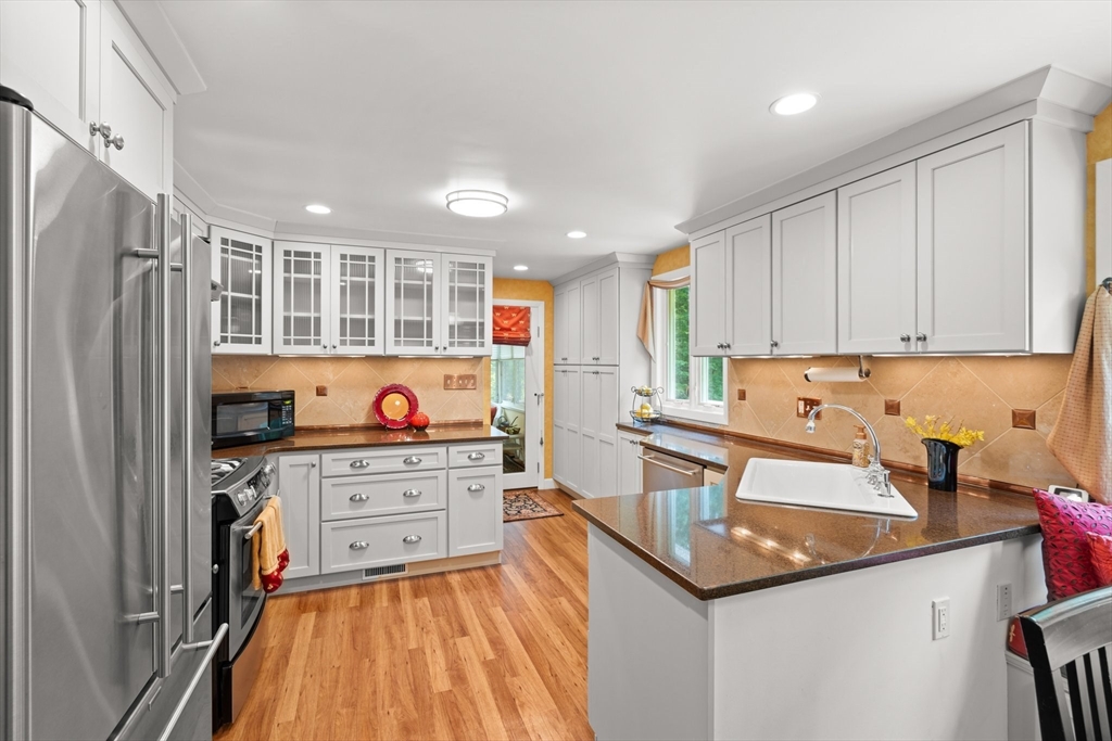 88 Chickering Road Dedham, MA 02026 - Photo 14 of 42